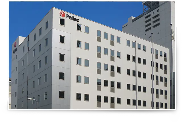 总公司大楼从南久宝寺迁至本町桥的照片。